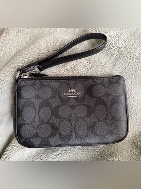 Coach Black & Charcoal Signature Zip Wristlet